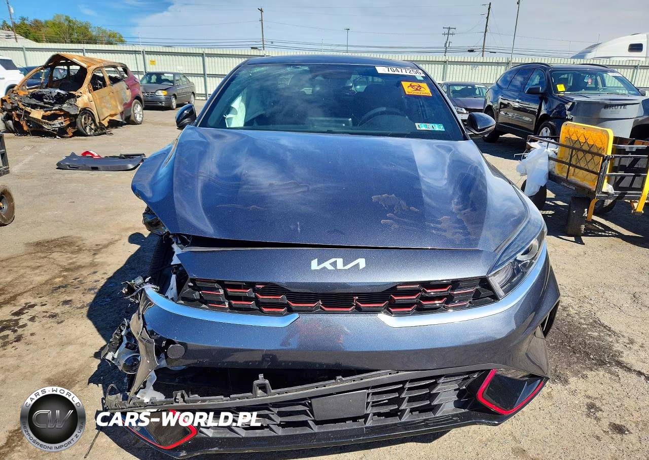 2023 Kia Forte Gt Line VIN:3KPF54AD4PE613342 - 5