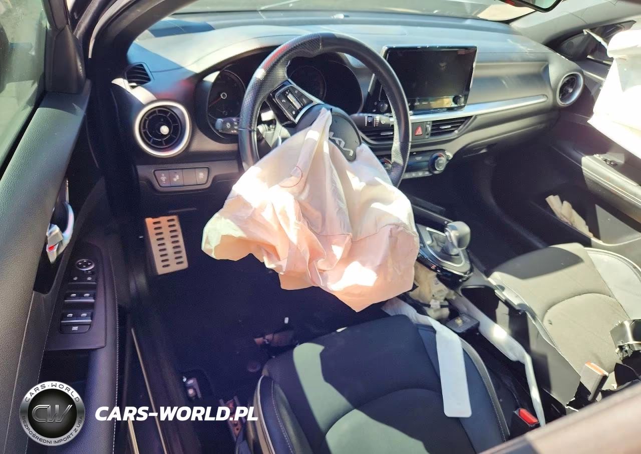 2023 Kia Forte Gt Line VIN:3KPF54AD4PE613342 - 8