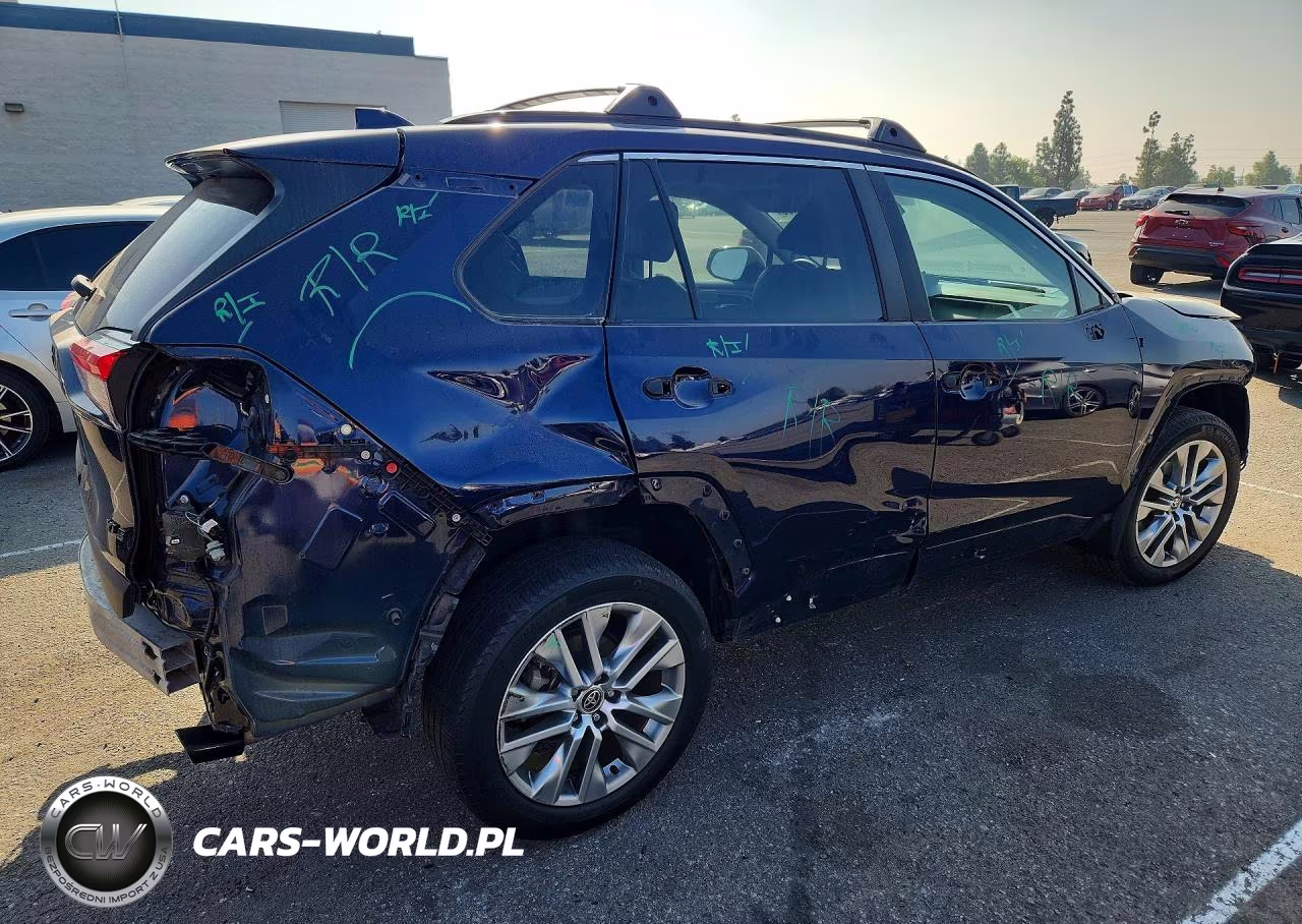 2022 Toyota Rav4 Xle Premium VIN:2T3C1RFV8NW235816 - 3
