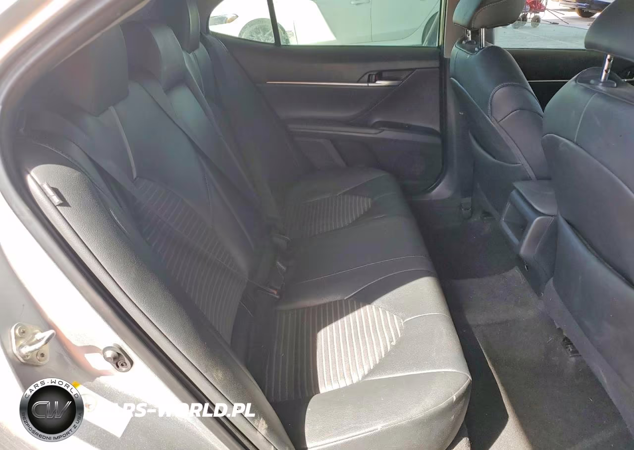 2018 Toyota Camry Se VIN:4T1B11HKXJU594376 - 10