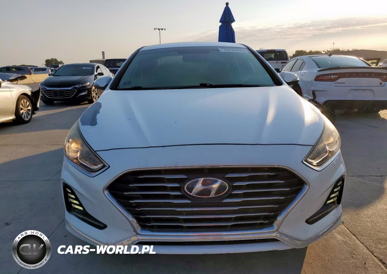2018 Hyundai Sonata Sport VIN:5NPE34AF4JH667472 - 5