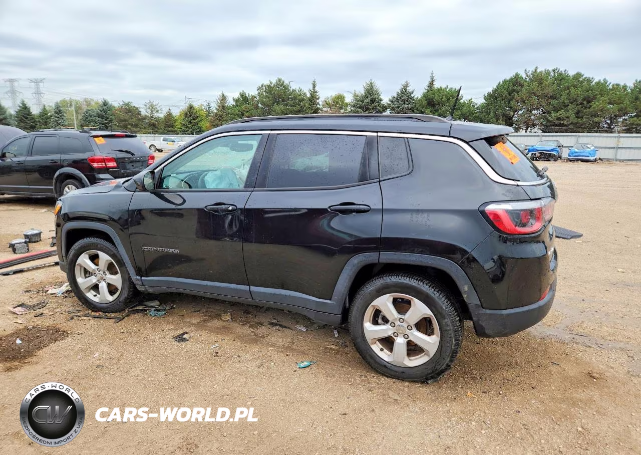 2018 Jeep Compass Latitude VIN:3C4NJDBB8JT480107 - 2