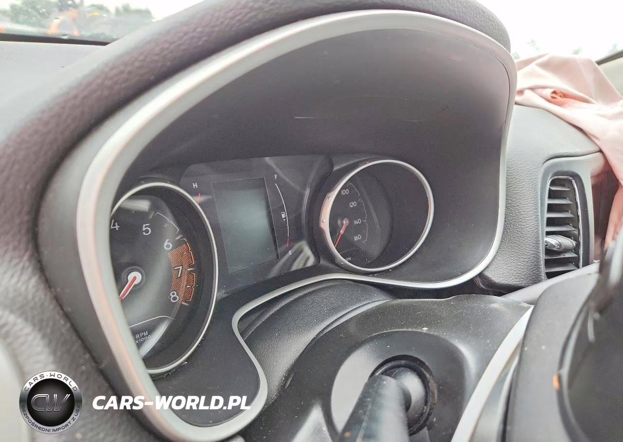 2018 Jeep Compass Latitude VIN:3C4NJDBB8JT480107 - 9