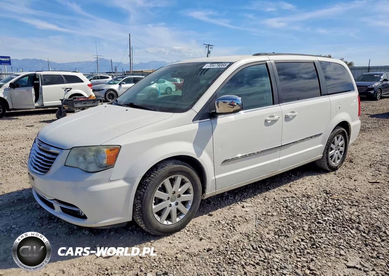 2012 Chrysler Town & Country Touring L