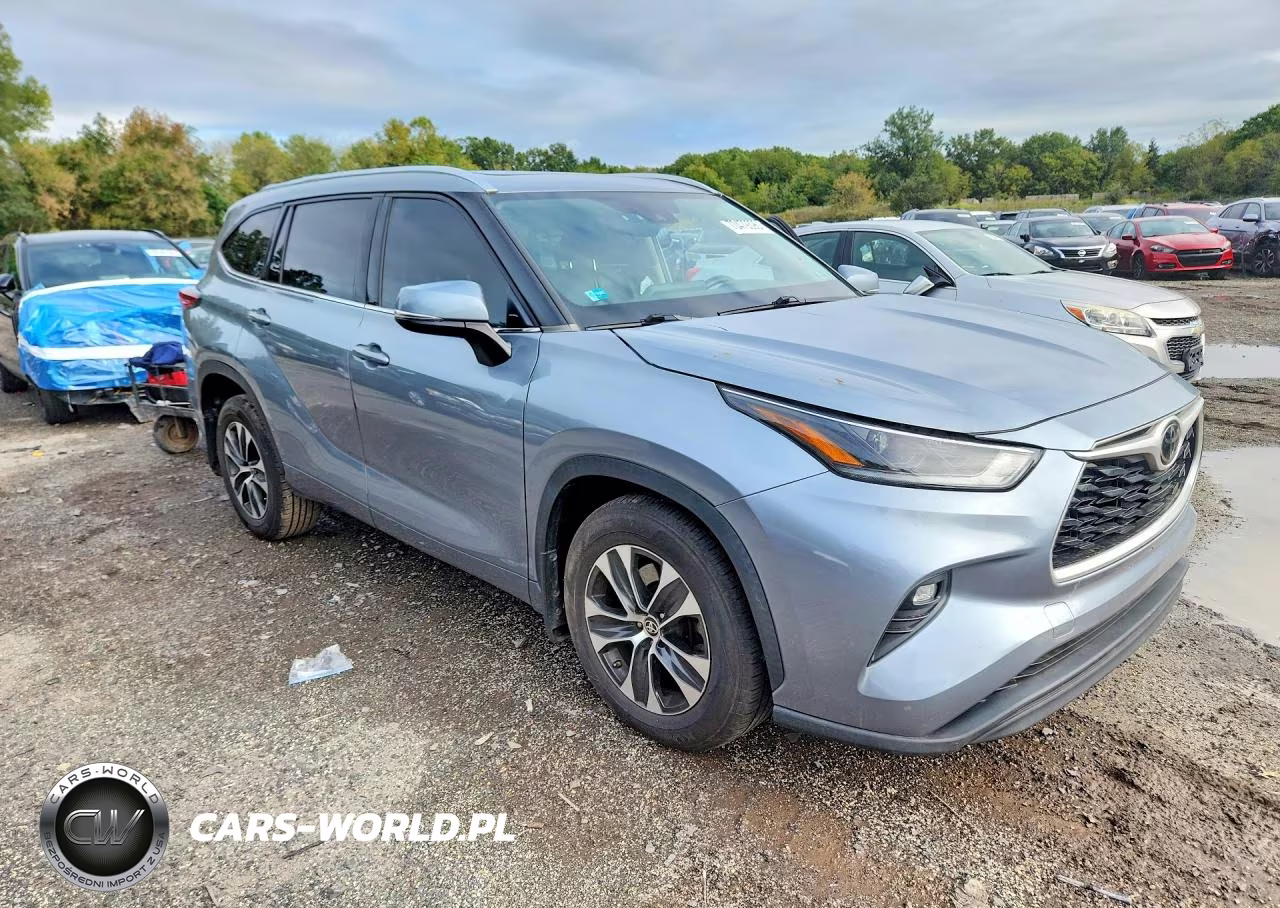 2021 Toyota Highlander Xle VIN:5TDHZRBHXMS093404 - 4