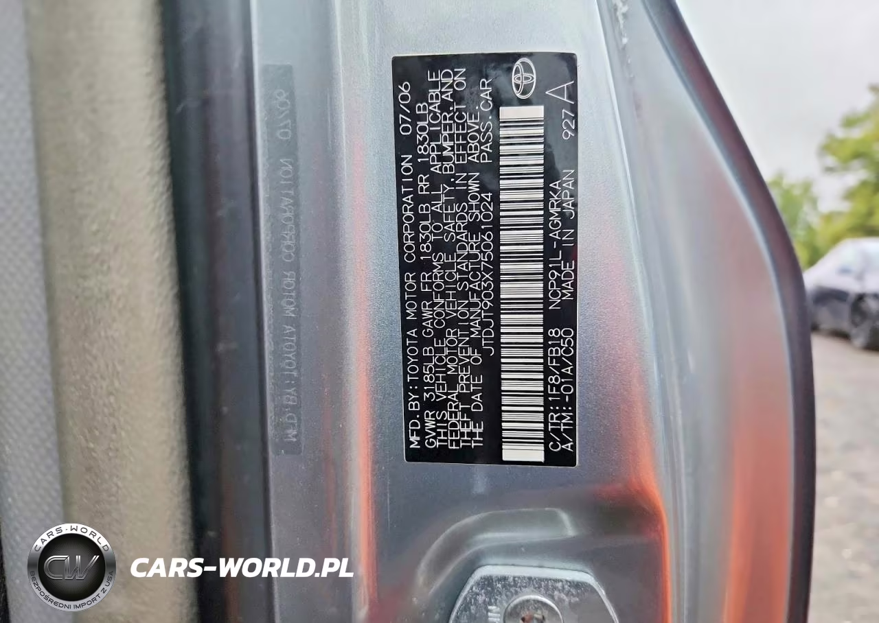 2007 Toyota Yaris Base VIN:JTDJT903X75061024 - 12