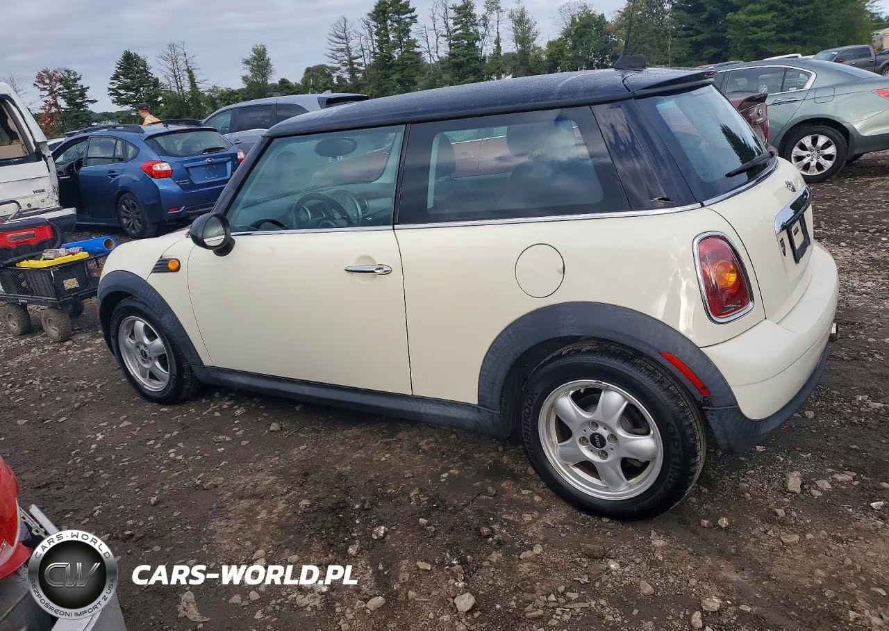 2010 Mini Cooper VIN:WMWMF3C56ATZ64480 - 2