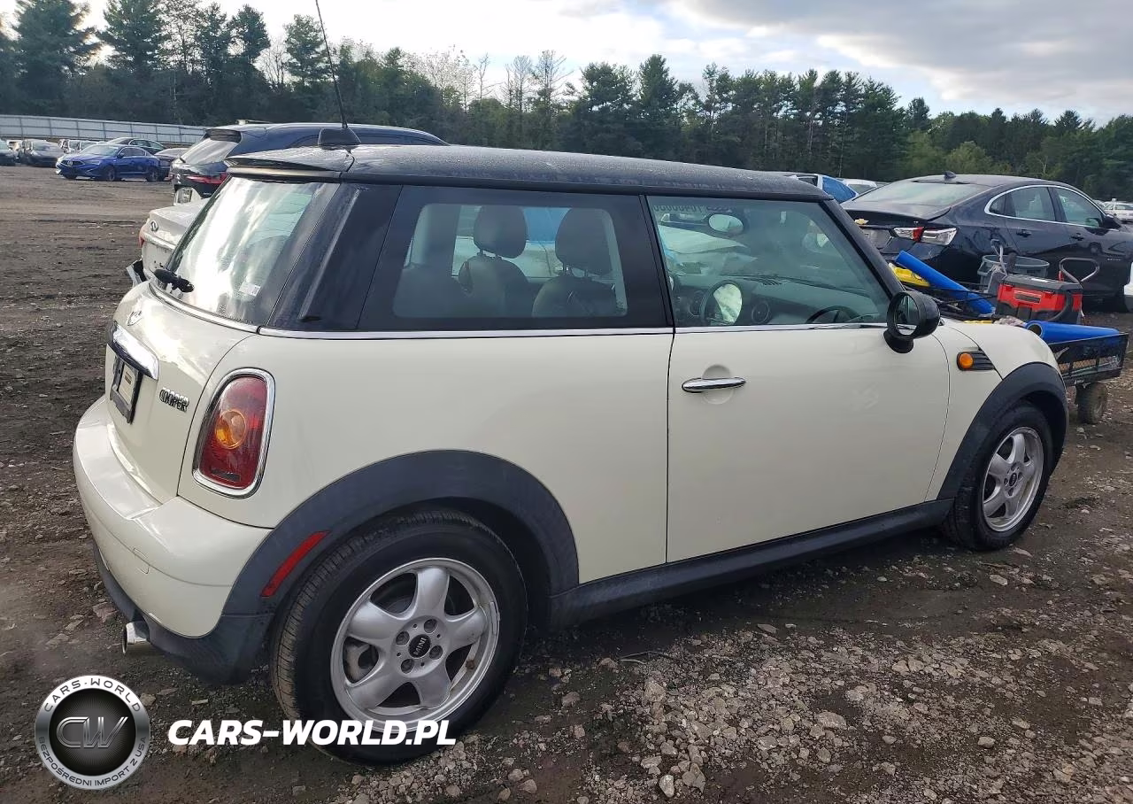 2010 Mini Cooper VIN:WMWMF3C56ATZ64480 - 3
