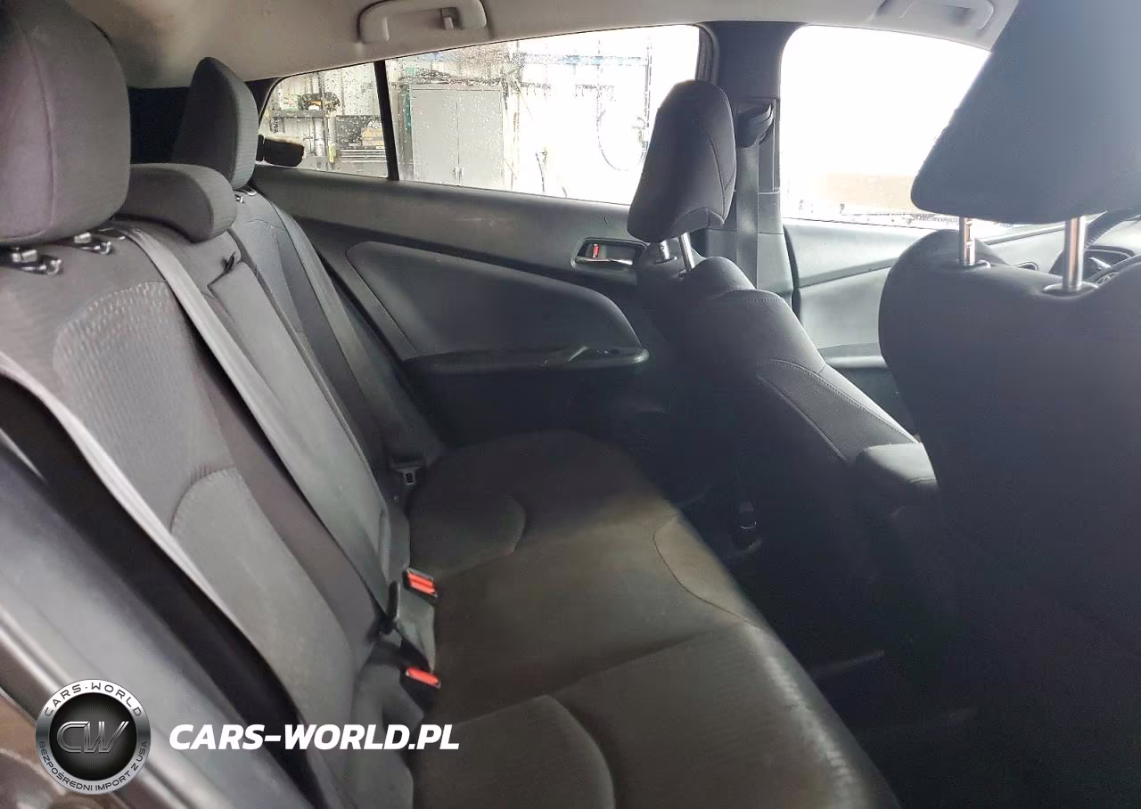 2016 Toyota Prius Three VIN:JTDKARFU9G3013746 - 10