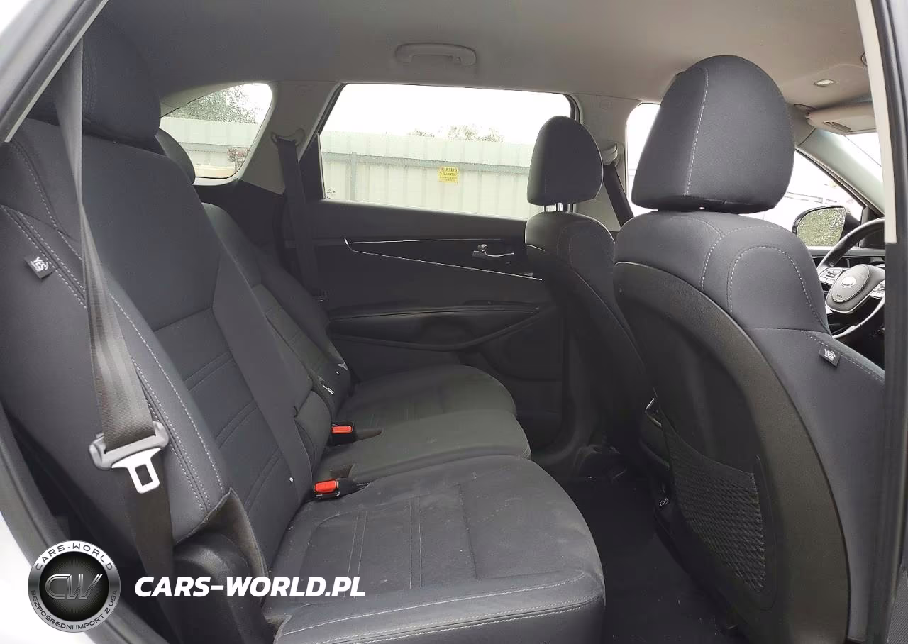 2019 Kia Sorento Lx VIN:5XYPGDA31KG438713 - 11