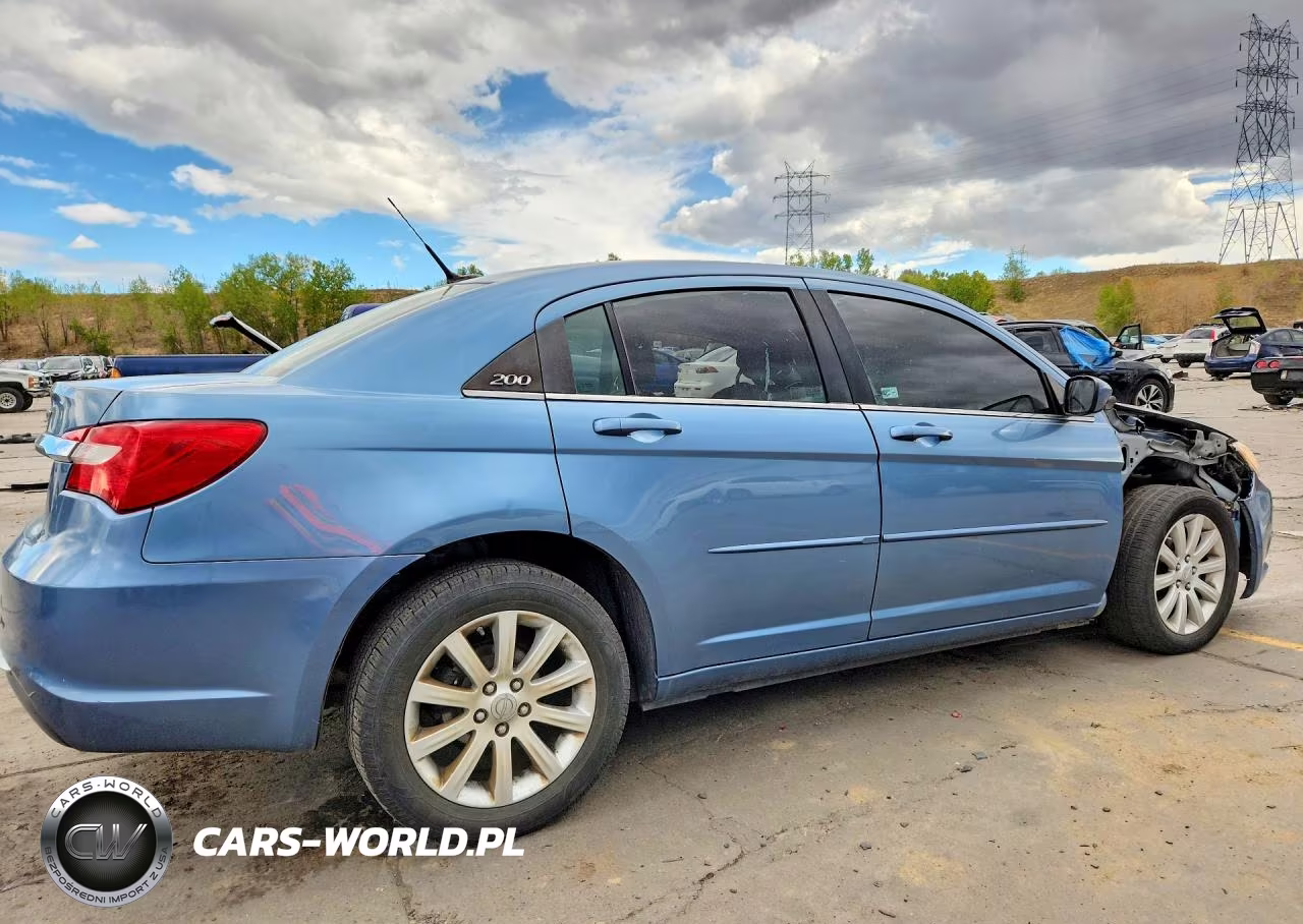 2011 Chrysler 200 Touring VIN:1C3BC1FG7BN538506 - 3