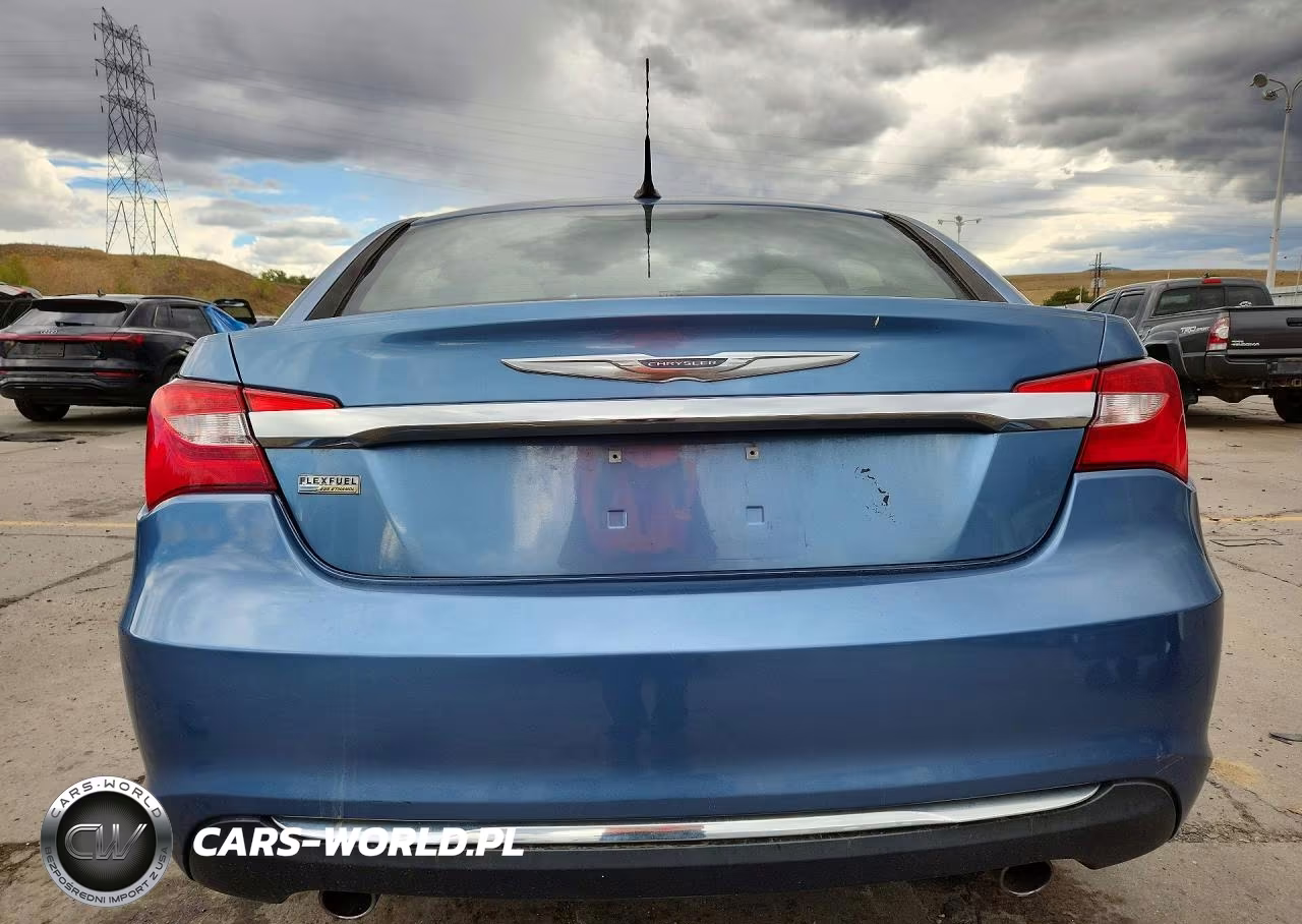 2011 Chrysler 200 Touring VIN:1C3BC1FG7BN538506 - 6