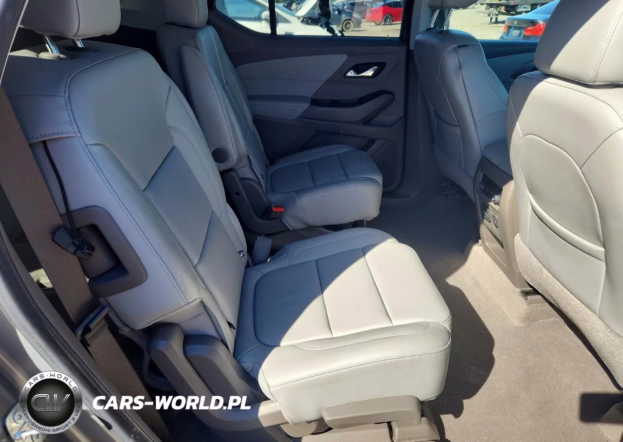 2019 Chevrolet Traverse Lt VIN:1GNERHKWXKJ112949 - 11