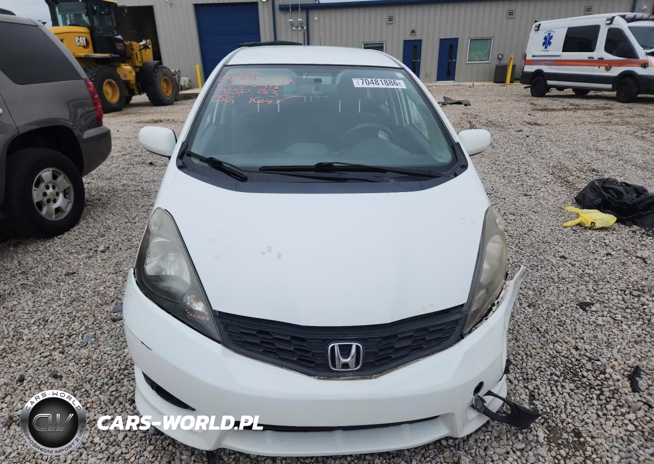 2013 Honda Fit Sport VIN:JHMGE8H55DC030418 - 5