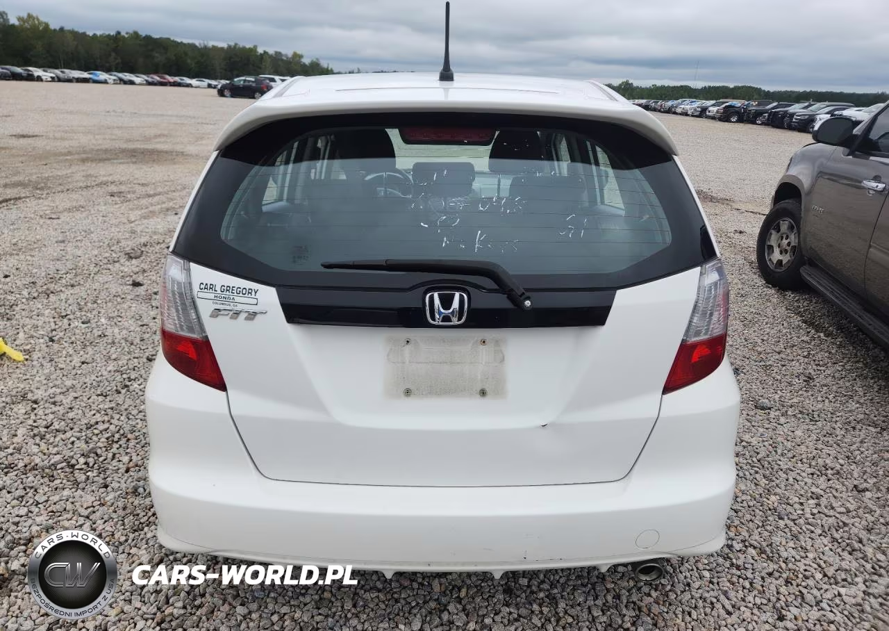 2013 Honda Fit Sport VIN:JHMGE8H55DC030418 - 6