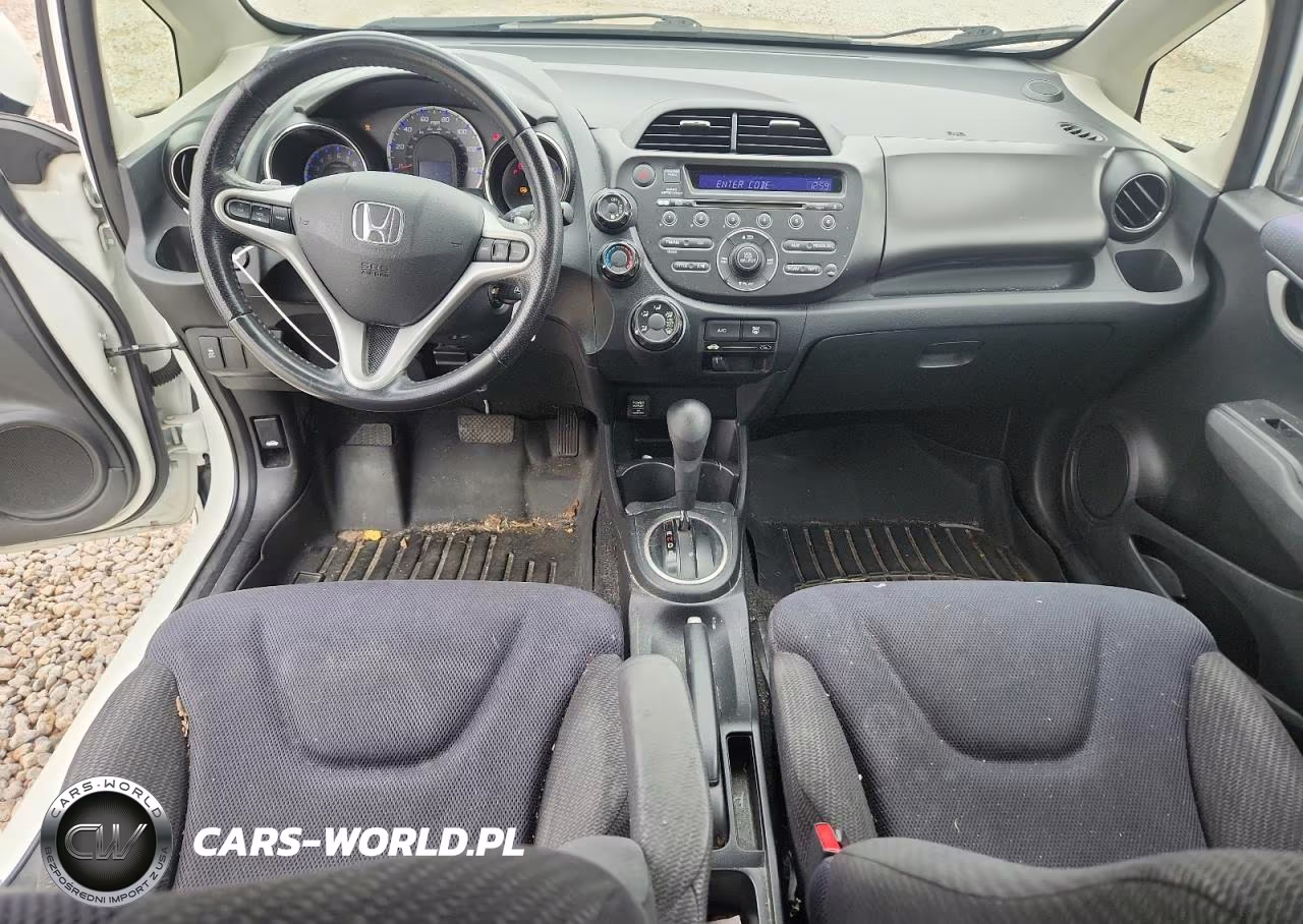2013 Honda Fit Sport VIN:JHMGE8H55DC030418 - 8