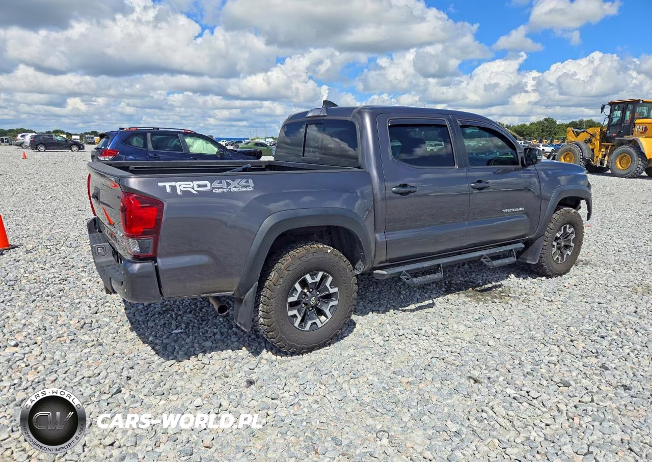 2018 Toyota Tacoma Trd Off-Road VIN:5TFCZ5AN3JX147948 - 3
