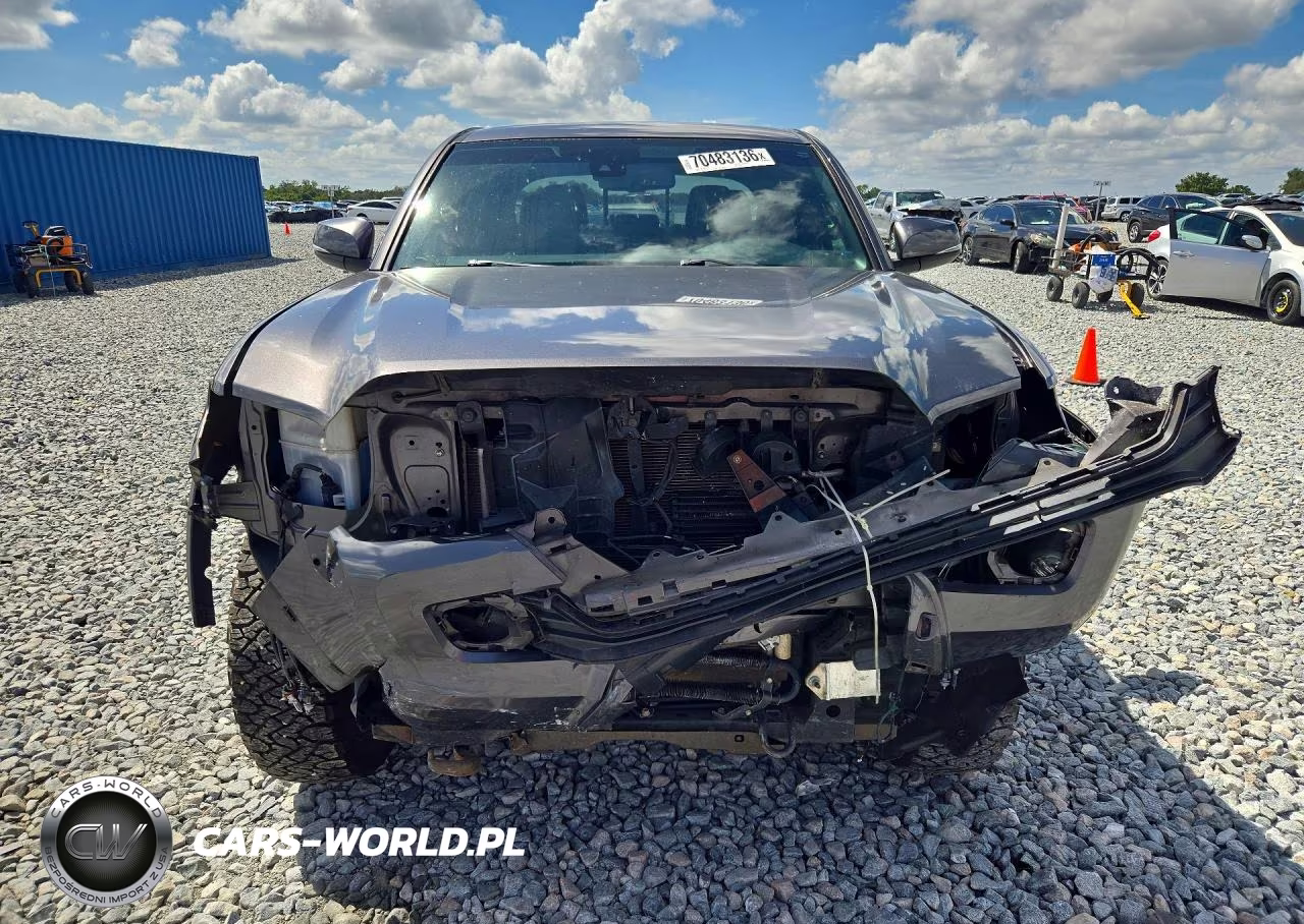 2018 Toyota Tacoma Trd Off-Road VIN:5TFCZ5AN3JX147948 - 5