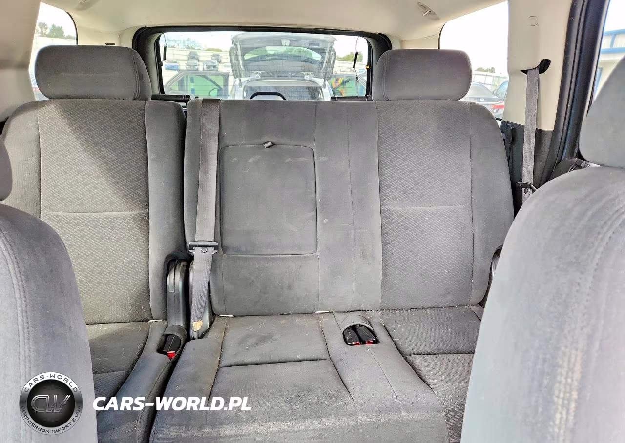 2008 Chevrolet Tahoe K1500 VIN:1GNFK13068J210475 - 10