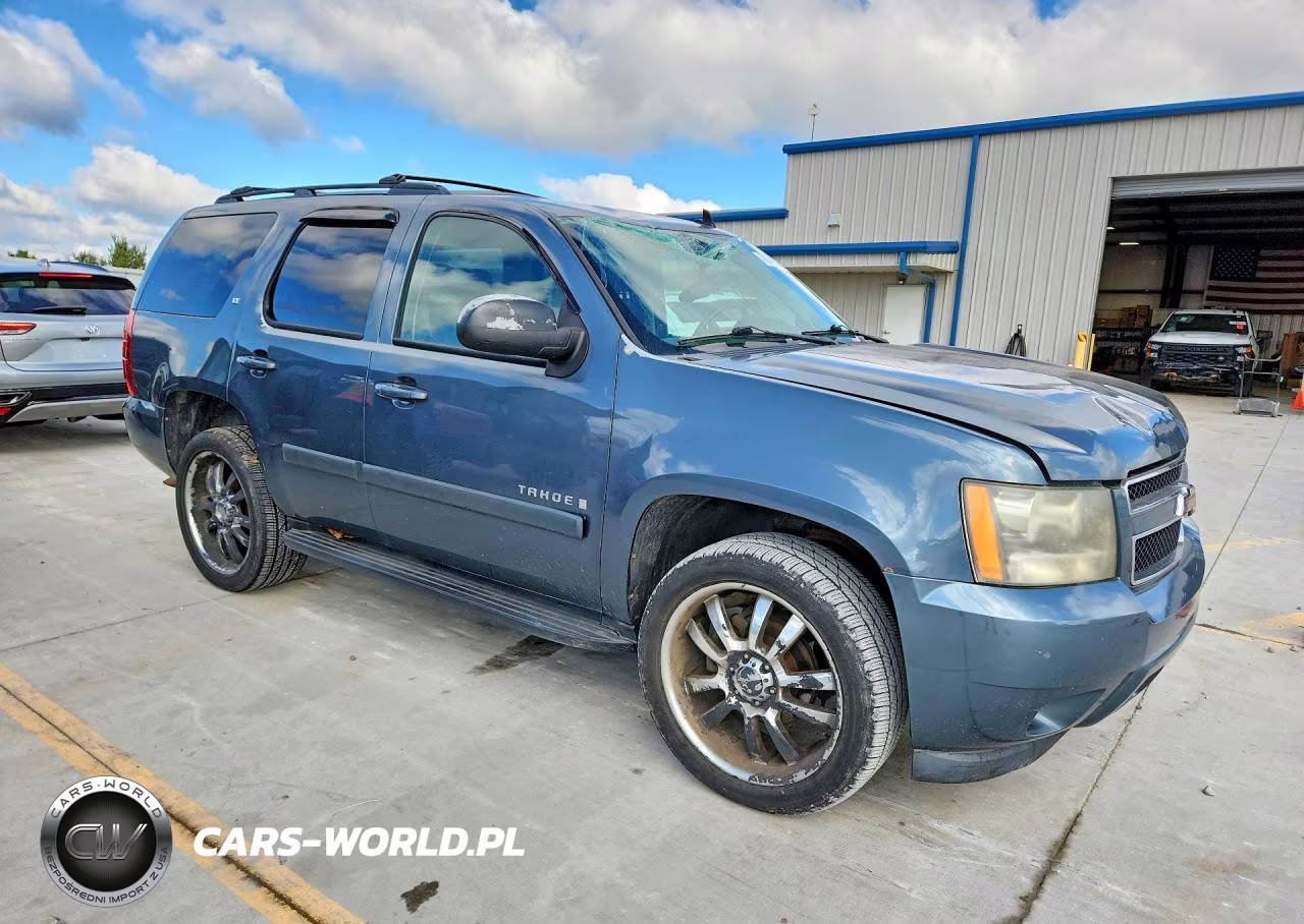 2008 Chevrolet Tahoe K1500 VIN:1GNFK13068J210475 - 4