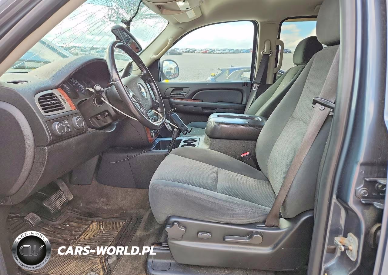 2008 Chevrolet Tahoe K1500 VIN:1GNFK13068J210475 - 7