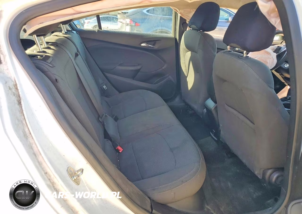2018 Chevrolet Cruze Lt VIN:3G1BE6SM1JS631887 - 10