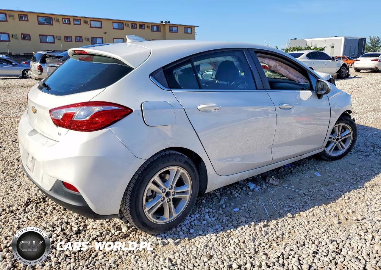 2018 Chevrolet Cruze Lt VIN:3G1BE6SM1JS631887 - 3