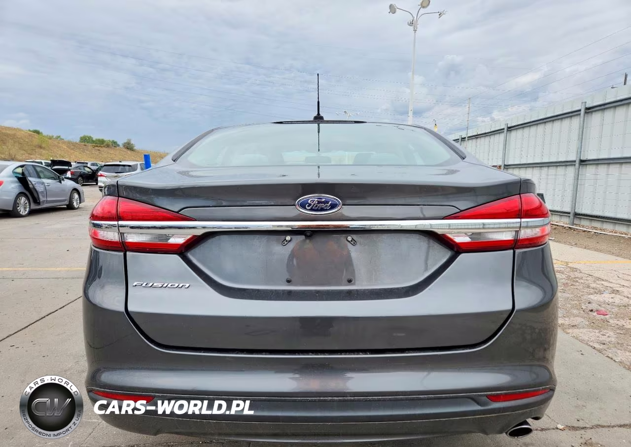 2018 Ford Fusion S VIN:3FA6P0G75JR232254 - 6
