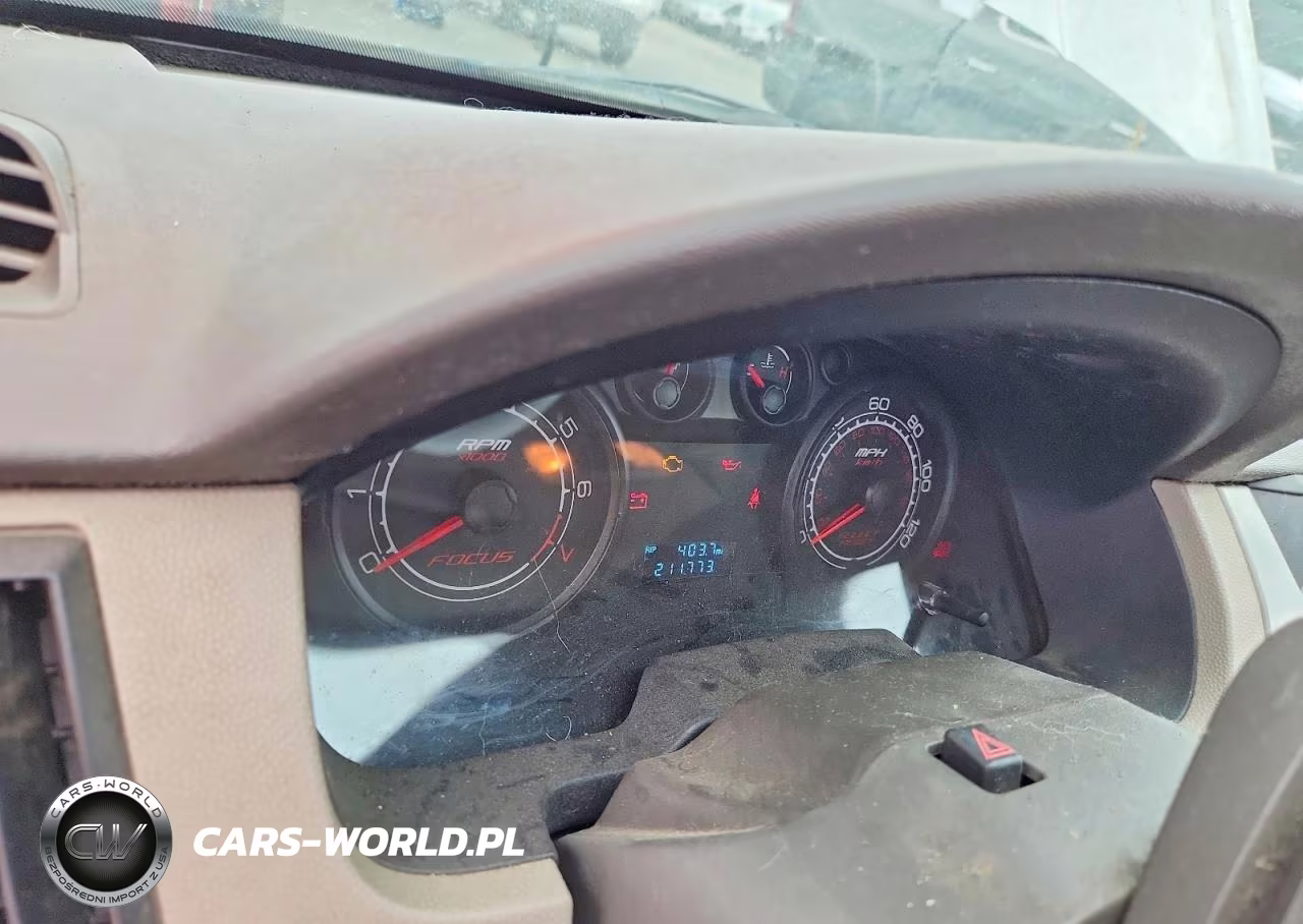2009 Ford Focus VIN:1FAHP34N49W151588 - 9