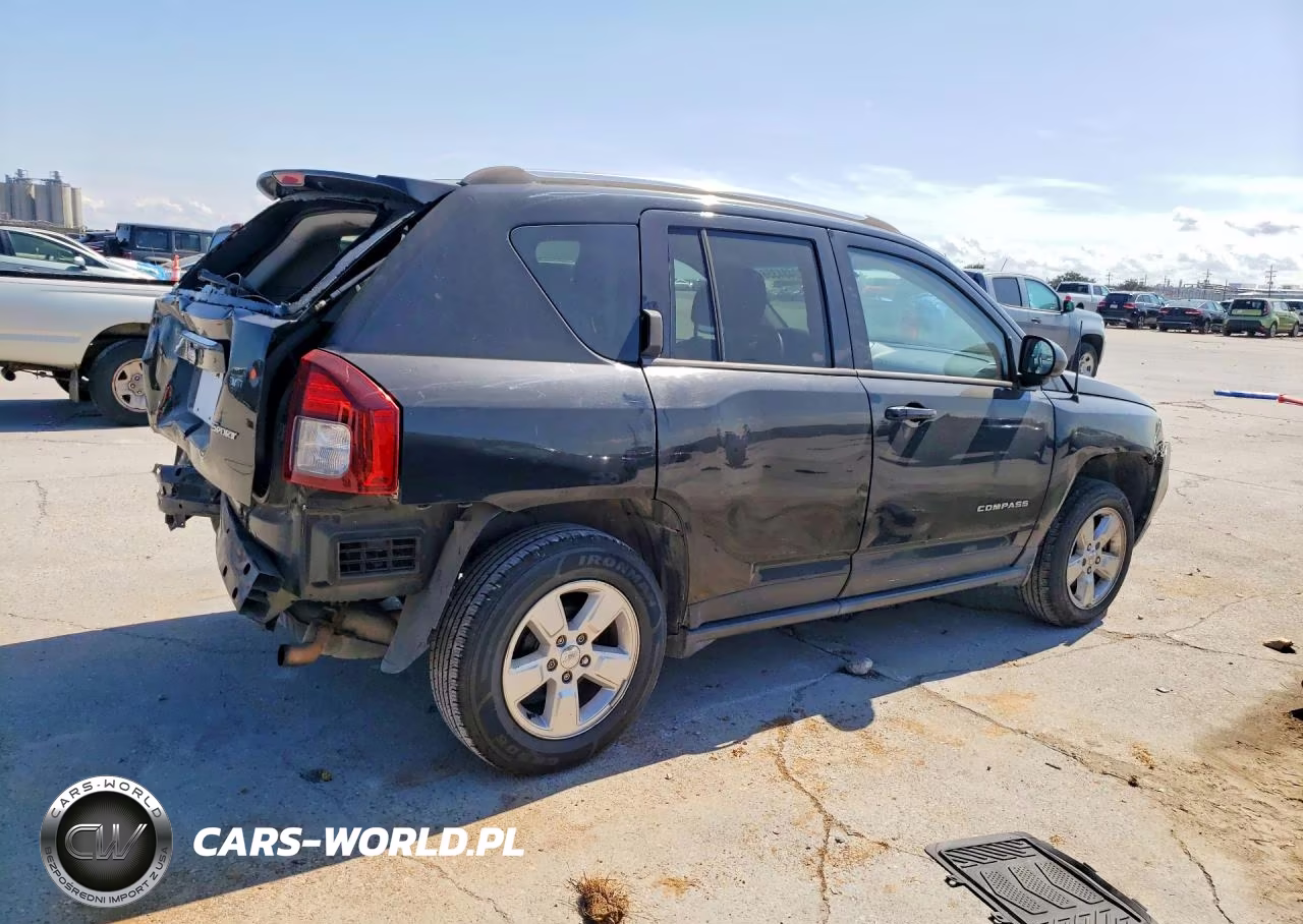 2014 Jeep Compass Sport VIN:1C4NJCBAXED908692 - 3