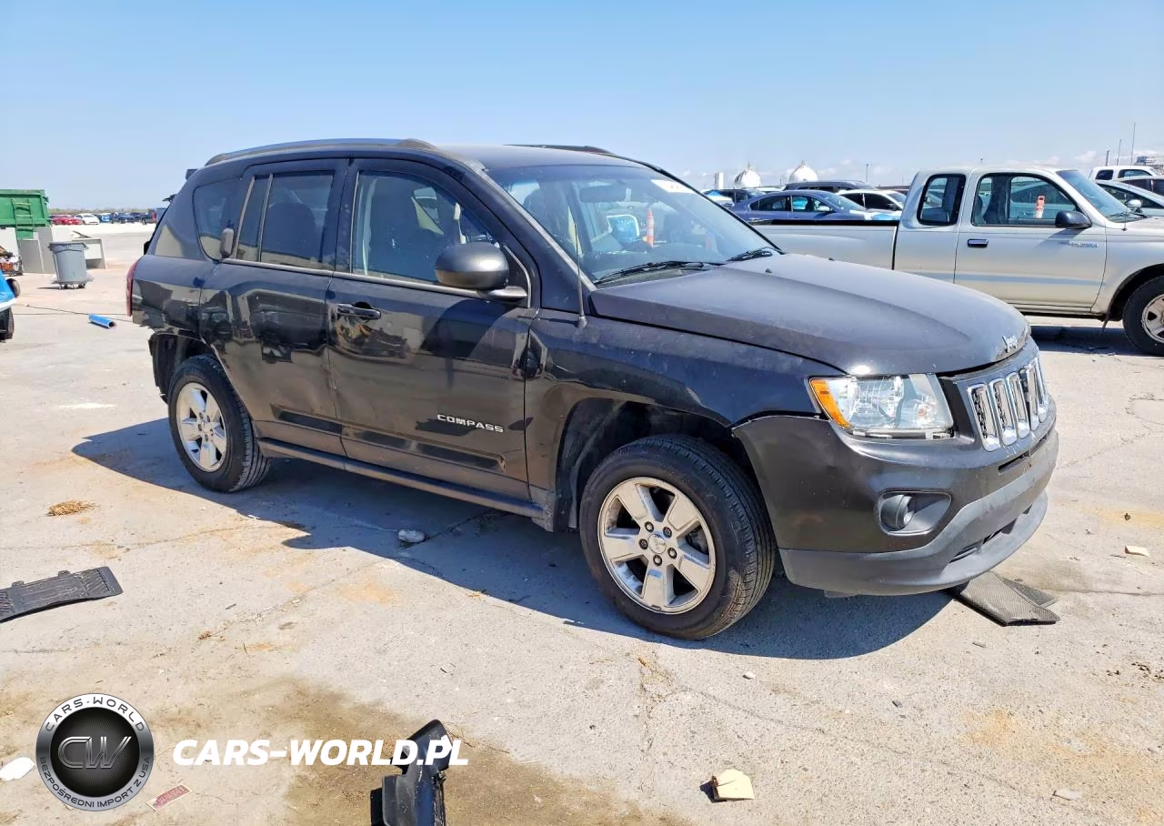 2014 Jeep Compass Sport VIN:1C4NJCBAXED908692 - 4