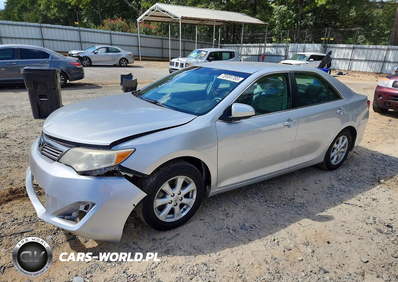 2014 Toyota Camry L – zdjęcie 1 z 12