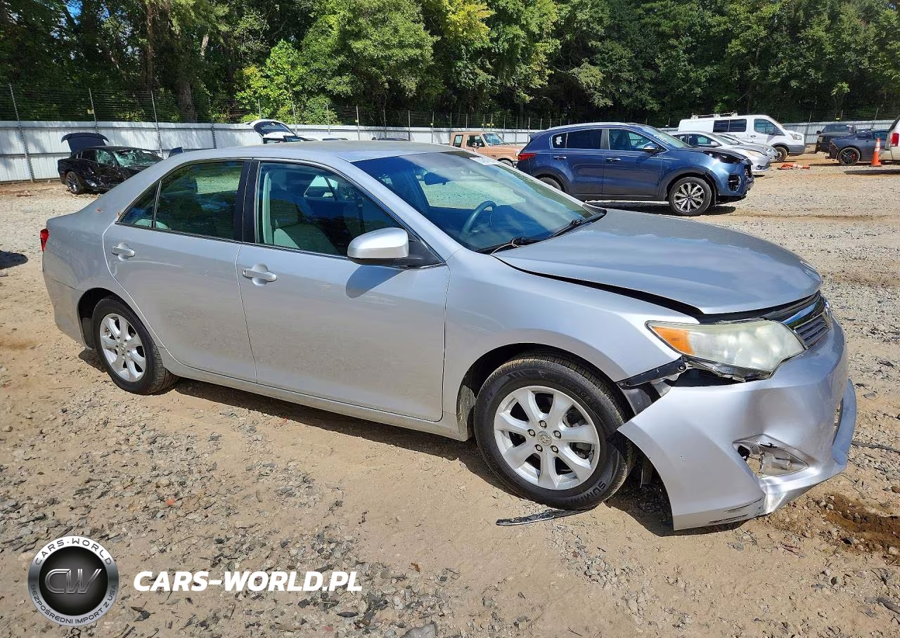 2014 Toyota Camry L VIN:4T1BF1FK6EU856405 - 4