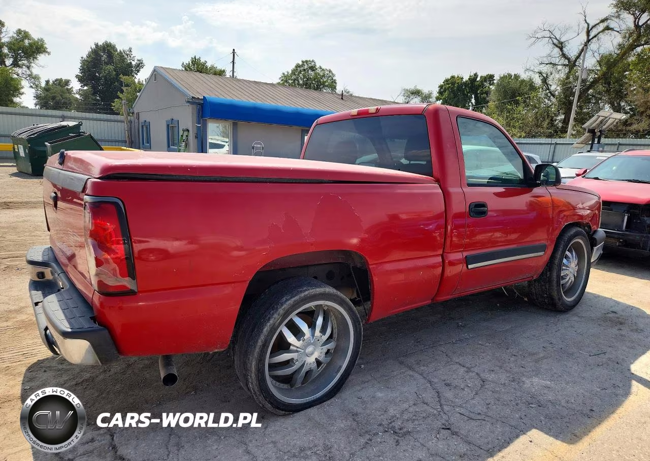 2004 Chevrolet Silverado C1500 VIN:1GCEC14X84Z116865 - 3