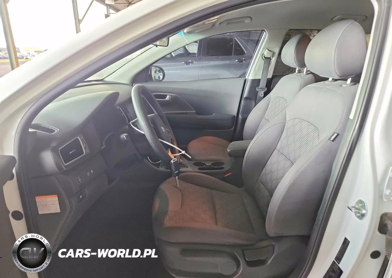 2019 Kia Niro Fe VIN:KNDCB3LC4K5265153 - 7
