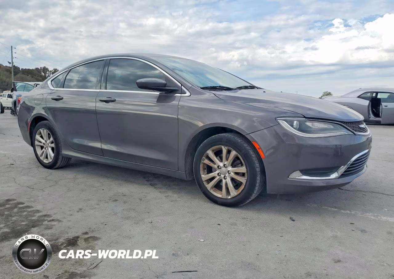 2016 Chrysler 200 Limited VIN:1C3CCCAB4GN160437 - 4