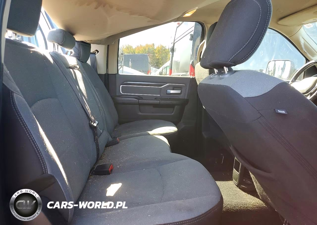 2020 Ram 3500 Big Horn VIN:3C63RRHL4LG129730 - 10