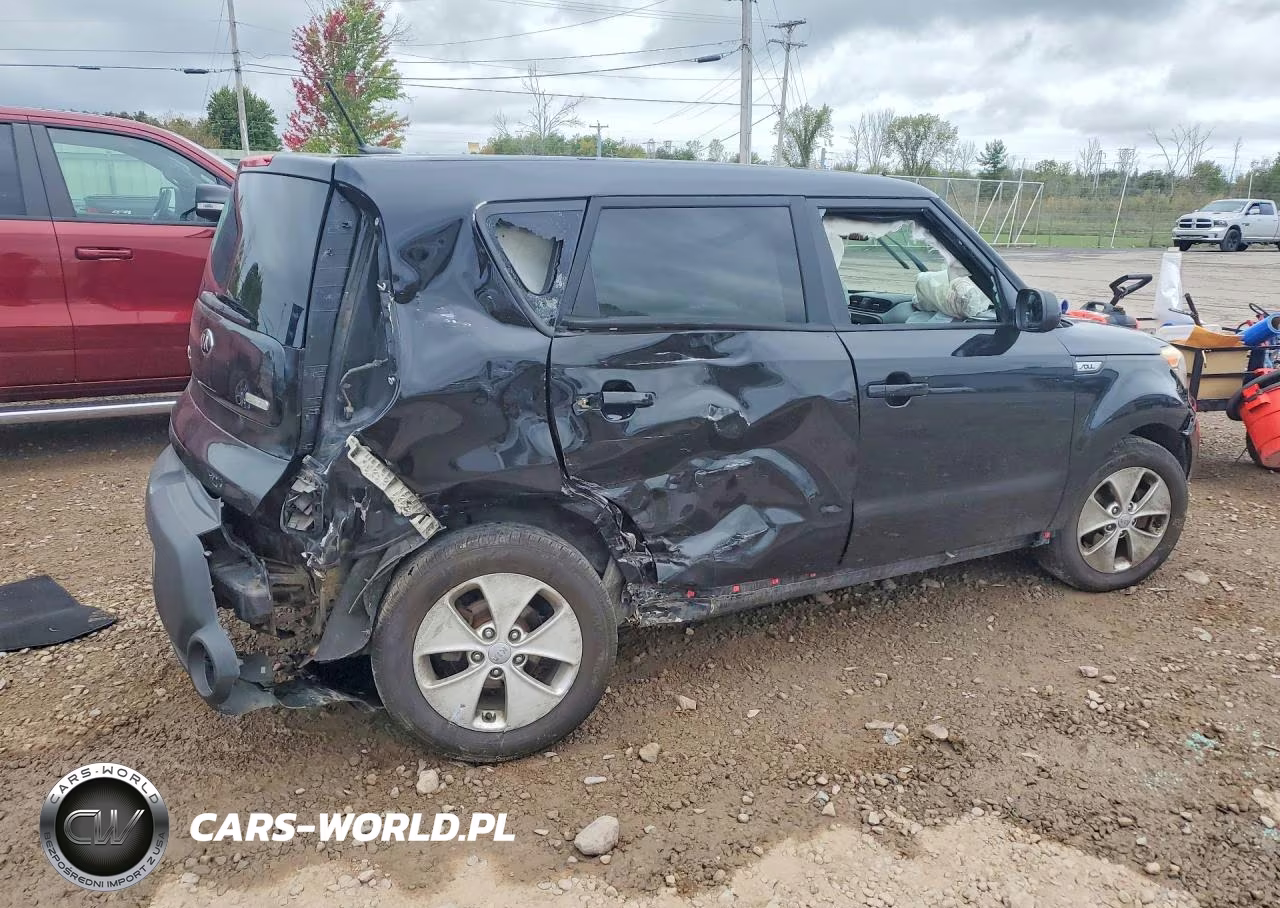 2015 Kia Soul + VIN:KNDJP3A55F7136457 - 3