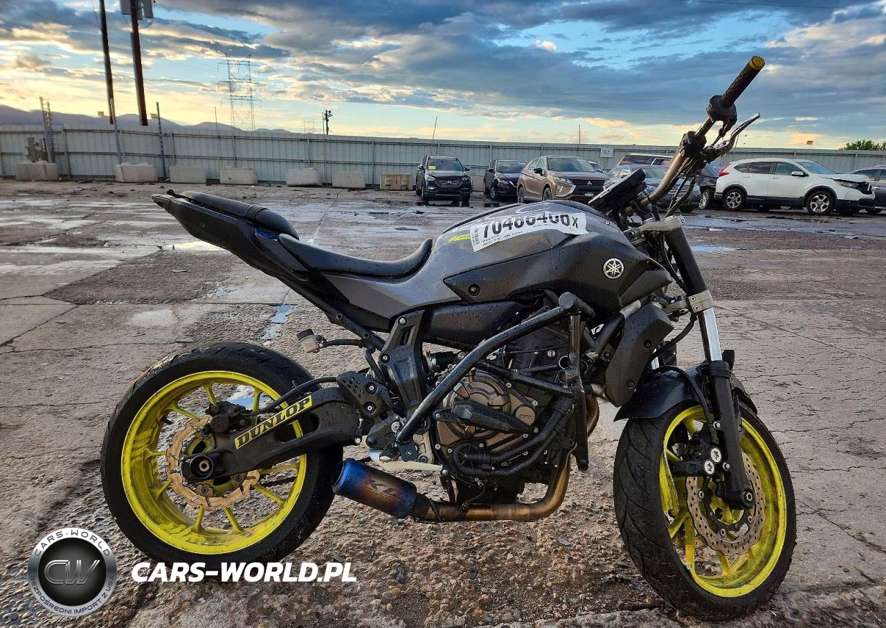 2016 Yamaha Fz07 – zdjęcie 1 z 8