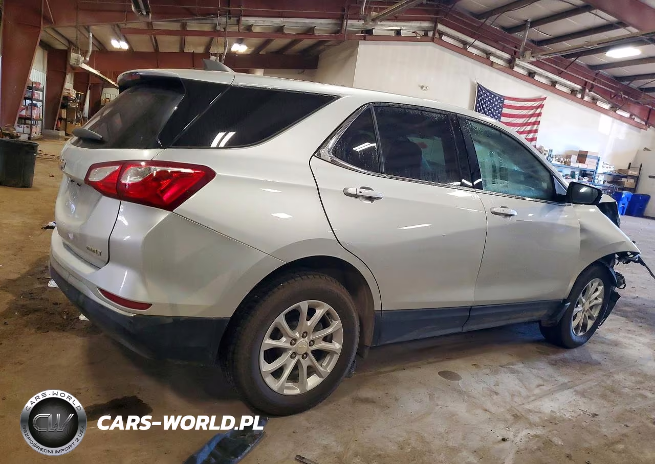2019 Chevrolet Equinox Lt VIN:3GNAXUEV2KS618032 - 3