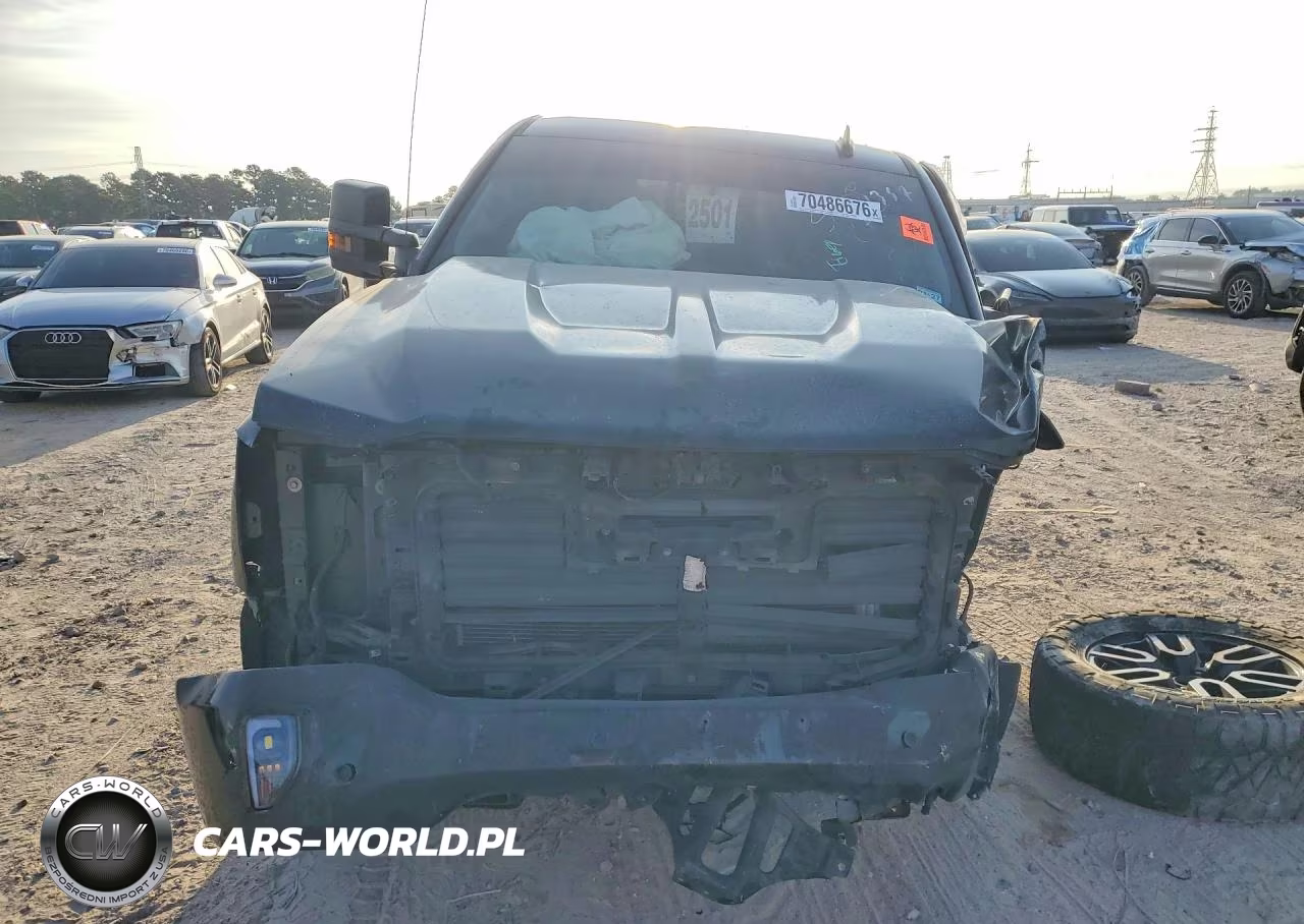 2018 Chevrolet Silverado C1500 Lt VIN:3GCPCREC2JG149357 - 5