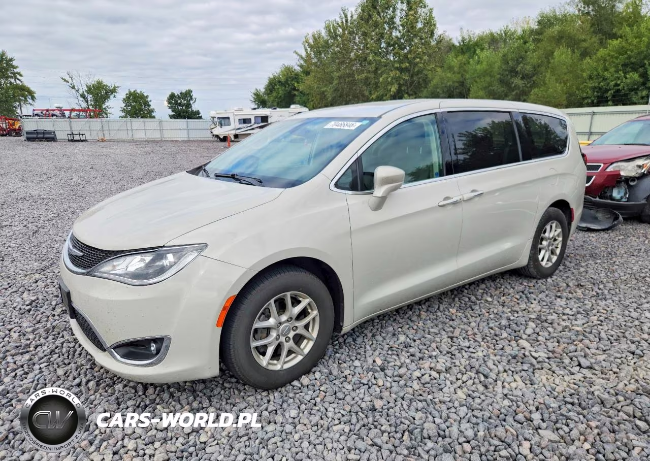 2020 Chrysler Pacifica Touring
