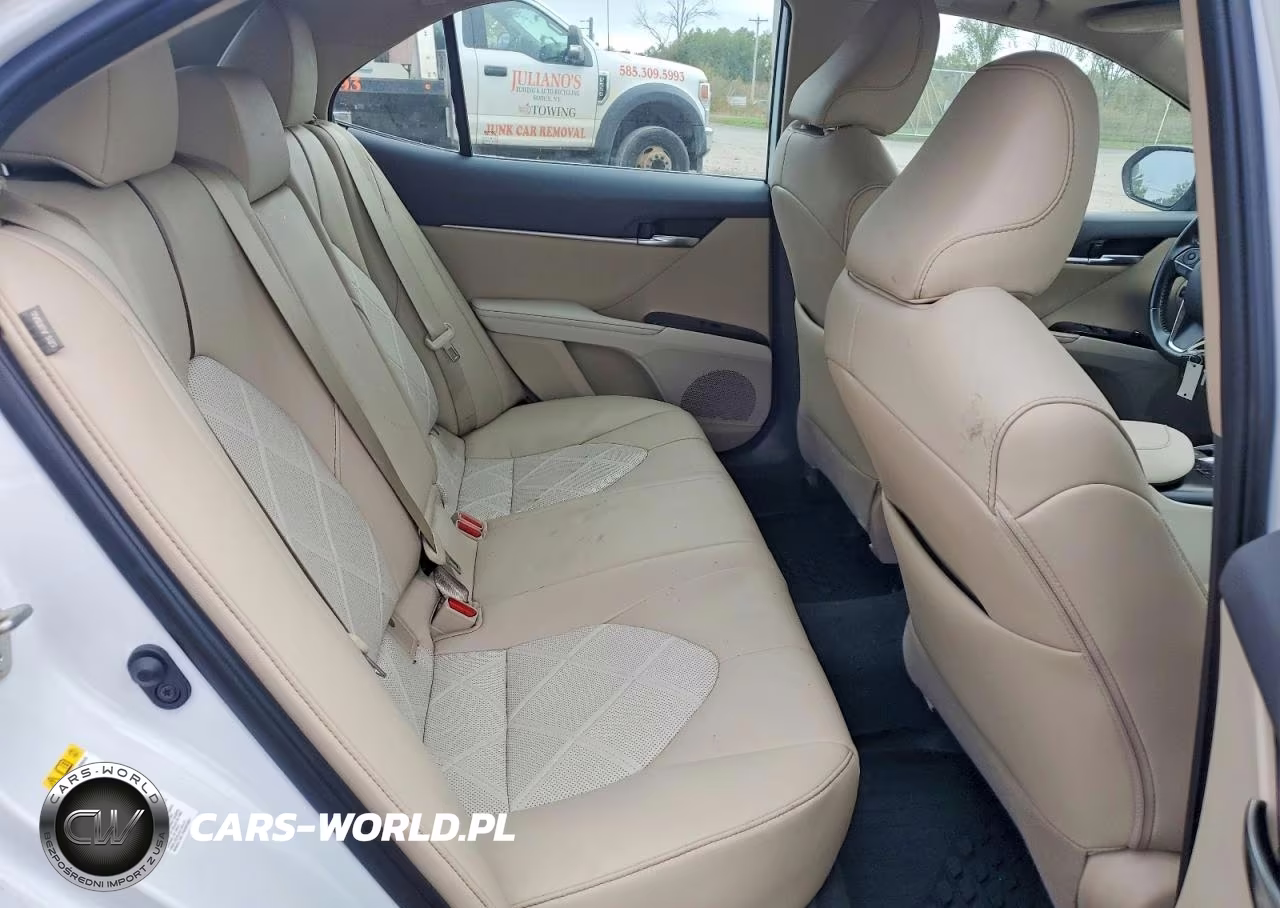 2019 Toyota Camry Xle VIN:4T1B11HK4KU683992 - 10