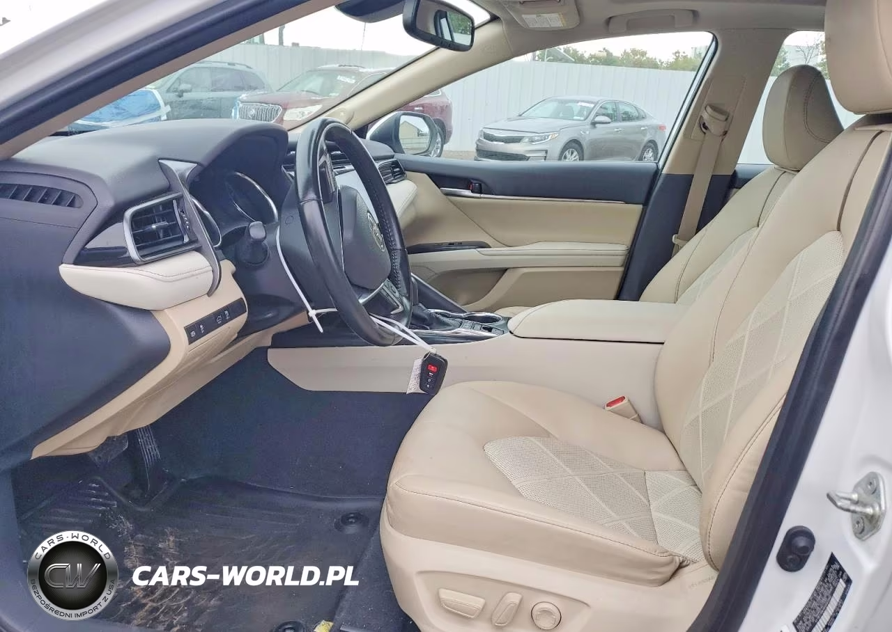 2019 Toyota Camry Xle VIN:4T1B11HK4KU683992 - 7