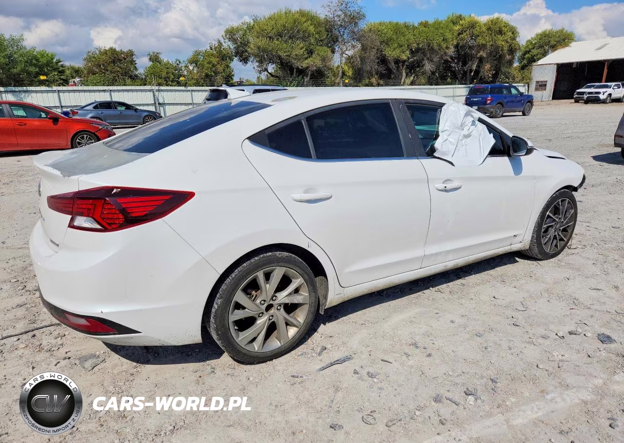 2019 Hyundai Elantra Limited VIN:5NPD84LF2KH478914 - 3