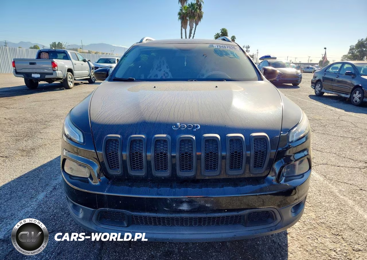2018 Jeep Cherokee Latitude Plus VIN:1C4PJMLB5JD581702 - 5