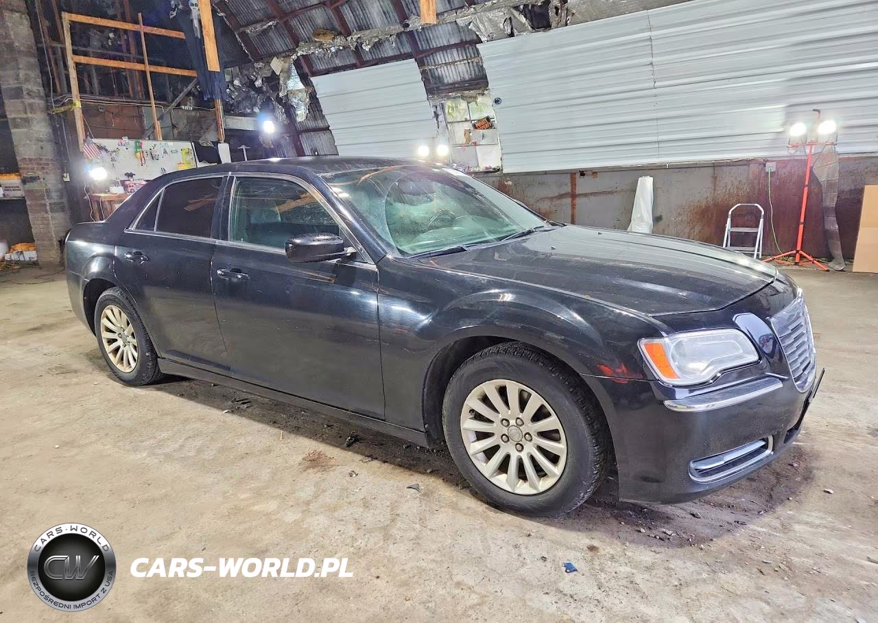 2014 Chrysler 300 VIN:2C3CCAAG1EH255429 - 4