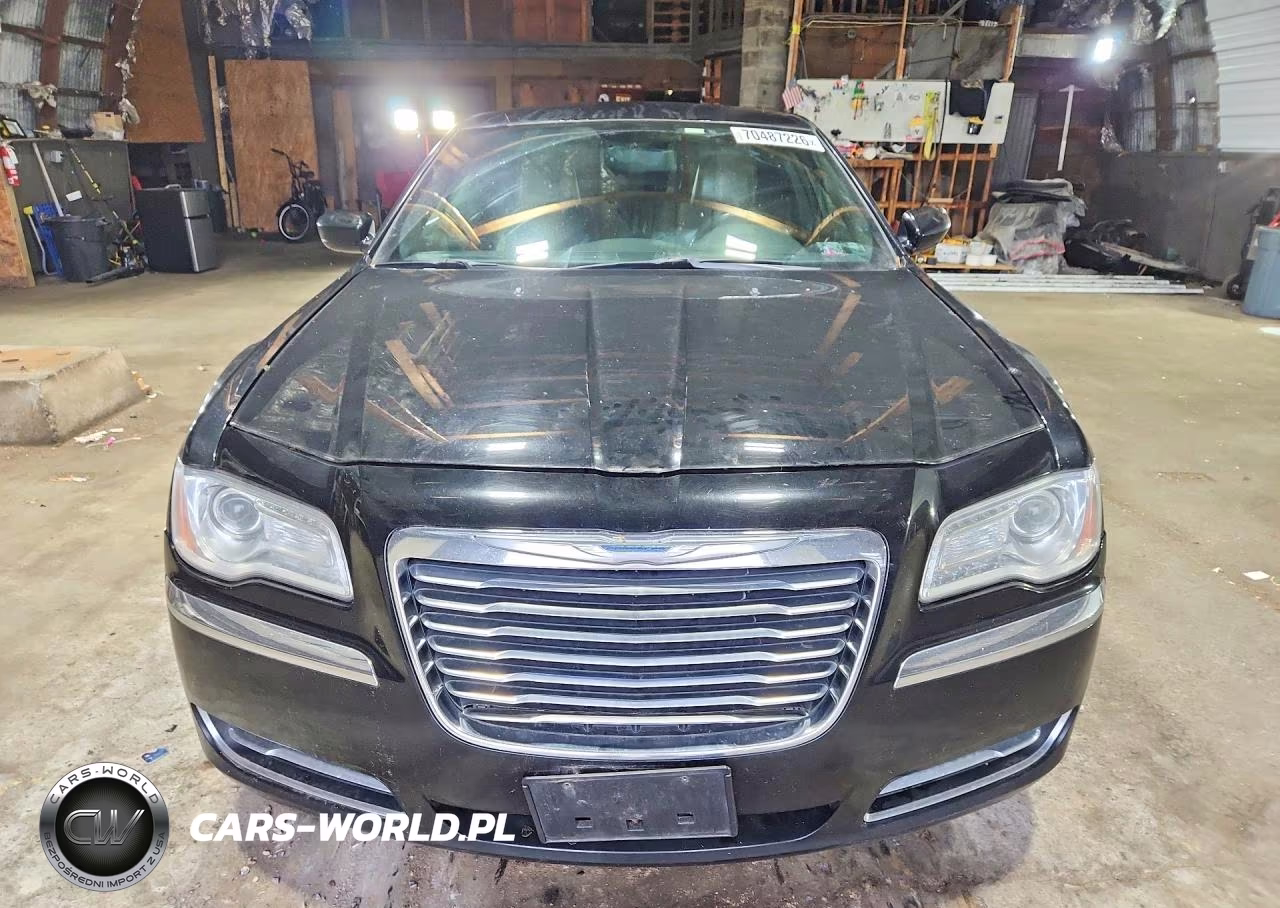 2014 Chrysler 300 VIN:2C3CCAAG1EH255429 - 5