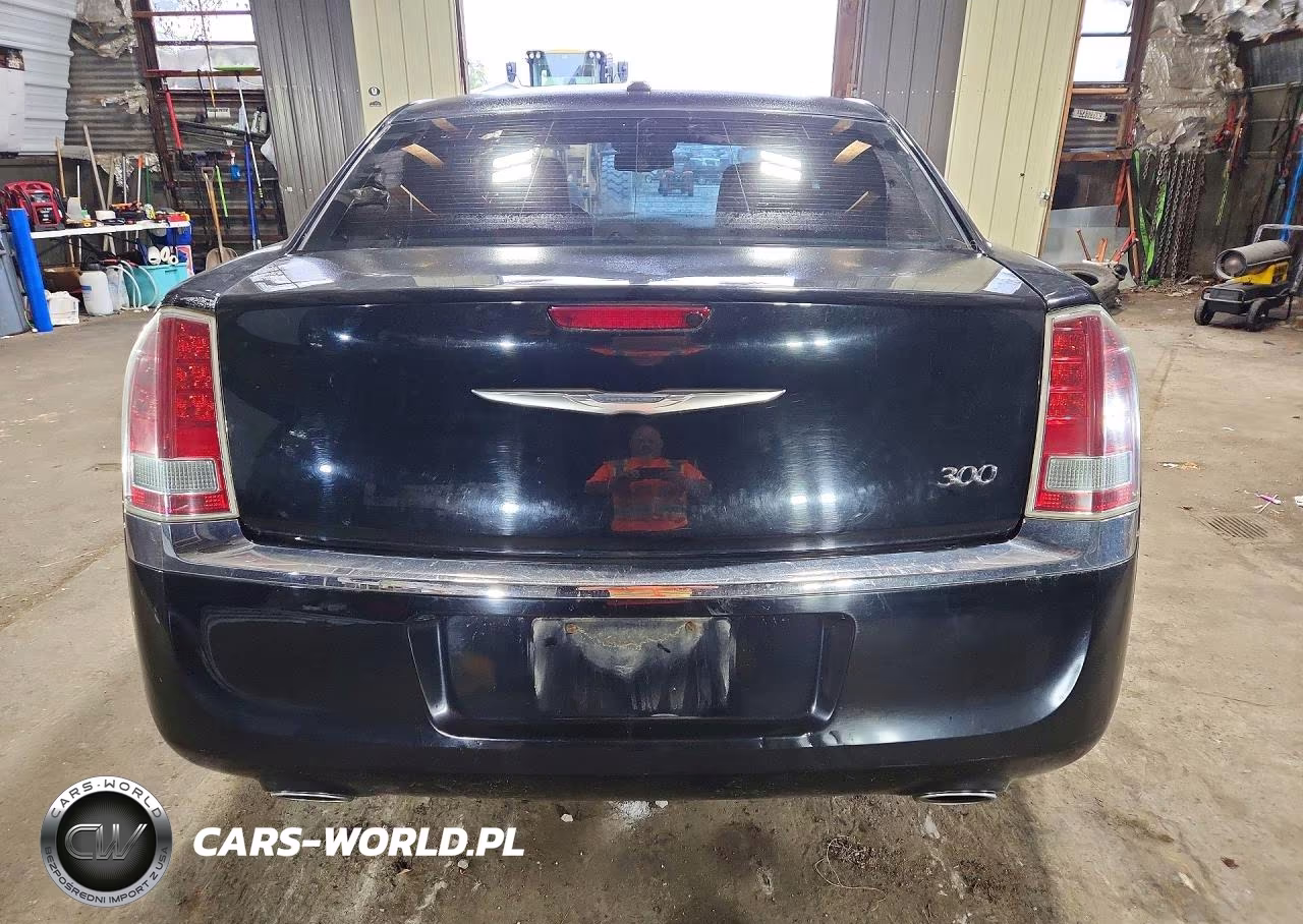 2014 Chrysler 300 VIN:2C3CCAAG1EH255429 - 6