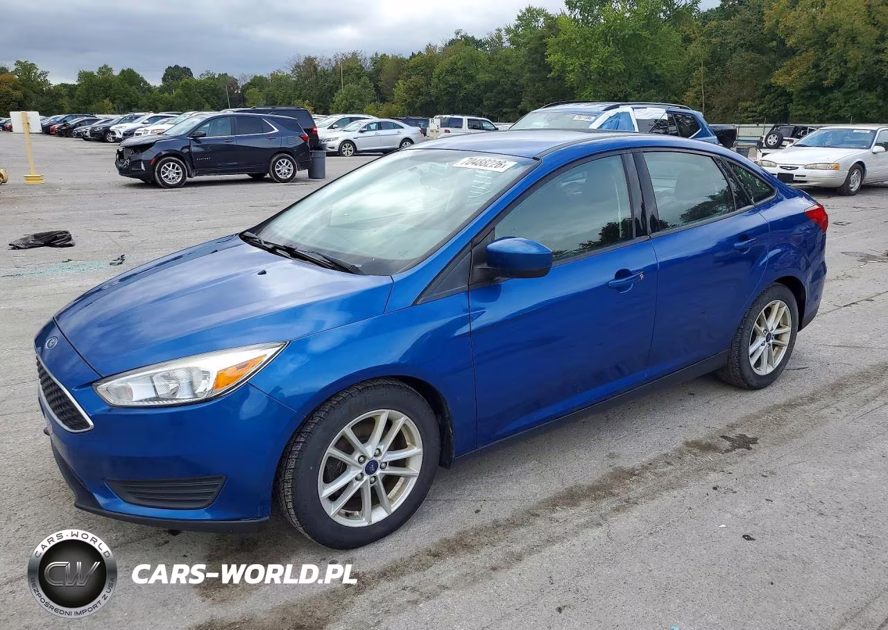 2018 Ford Focus Se VIN:1FADP3FE0JL215675 - 1